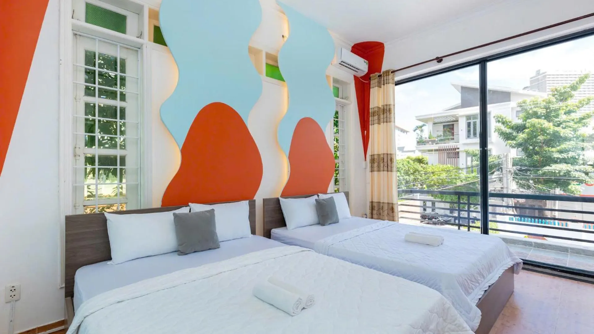 Sunday Villa 168 - Free Bida Karaoke - Gan Bien Bai Sau Thuy Van Βουνγκ Τάου