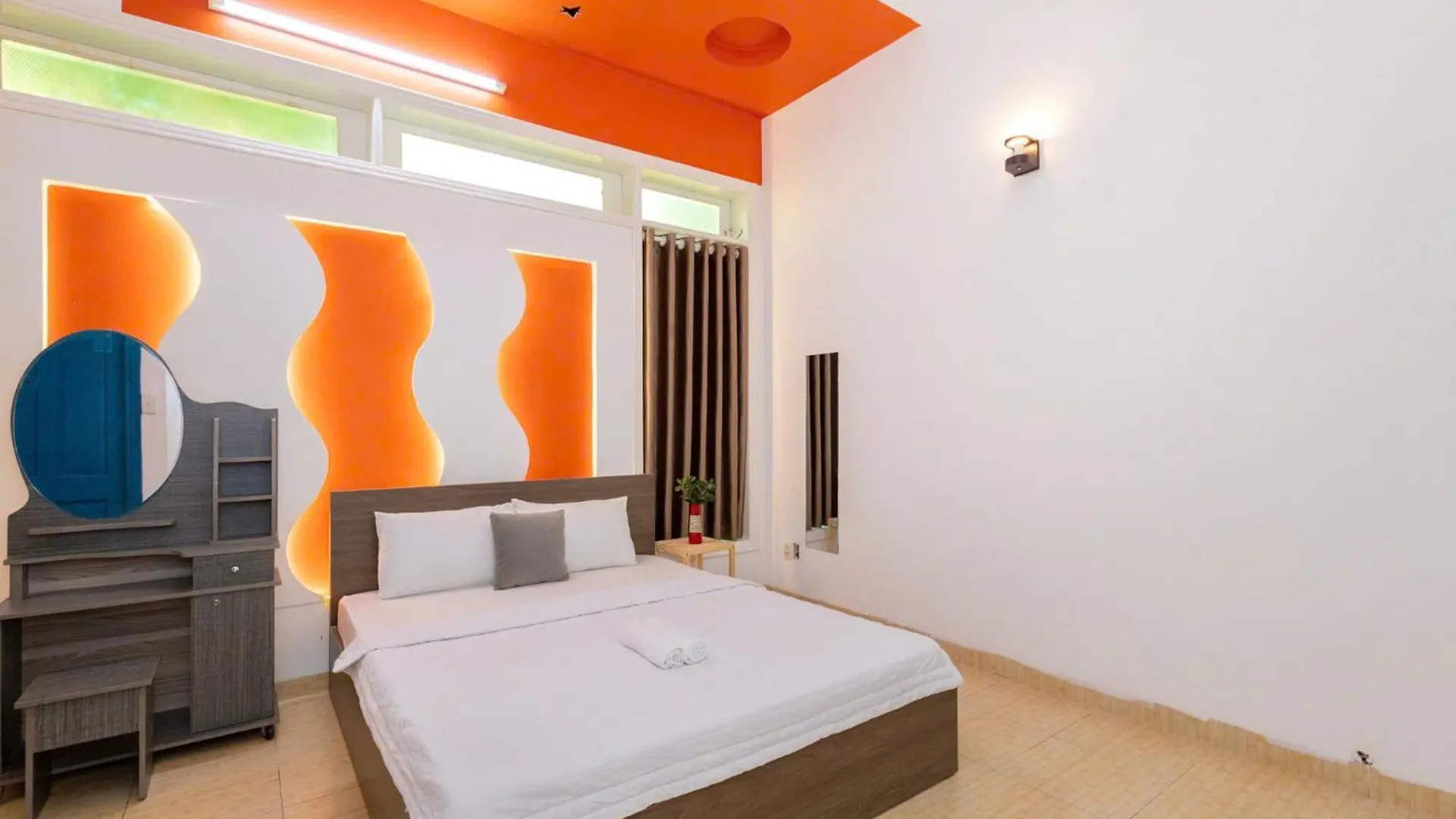 Sunday Villa 168 - Free Bida Karaoke - Gan Bien Bai Sau Thuy Van Βουνγκ Τάου